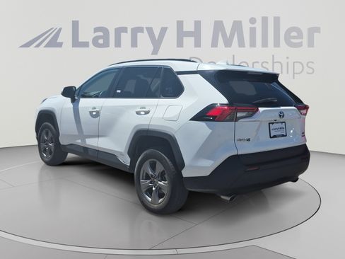 Used 2024 Toyota RAV4 XLE AWD/4WD image 3