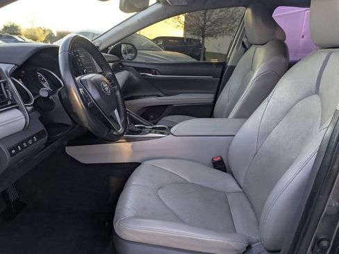 Used 2021 Toyota Camry XLE image 27