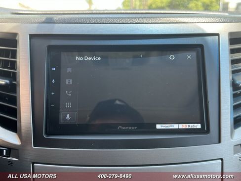 Used 2010 Subaru Outback 2.5i Limited AWD/4WD image 38