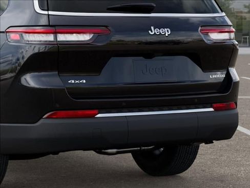 New 2025 Jeep Grand Cherokee L Laredo image 13