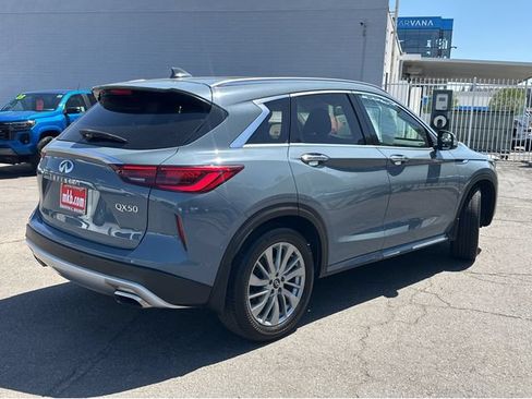 Used 2023 INFINITI QX50 Luxe FWD image 11
