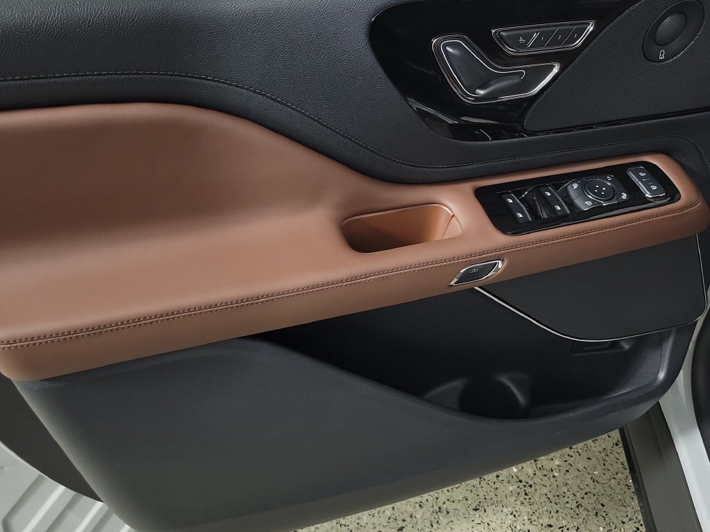 New 2027 Lincoln Aviator Reserve RWD image 21