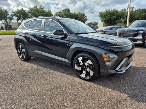 Used 2024 Hyundai Kona Limited FWD image 8
