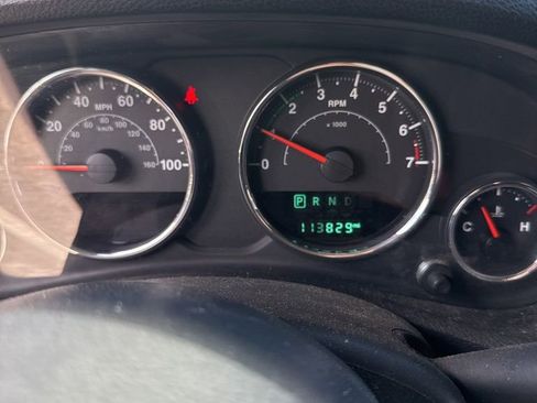 Used 2015 Jeep Wrangler Unlimited Sahara w/ Connectivity Group image 6