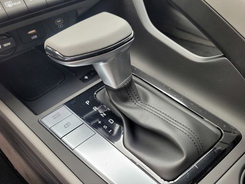 New 2025 Hyundai Elantra SEL image 18