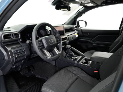 Used 2026 Toyota 4Runner SR5 AWD/4WD image 5