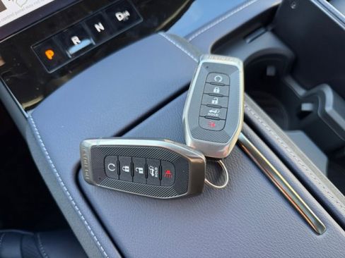 New 2026 INFINITI QX80 4WD w/ Sport Exterior Package image 23