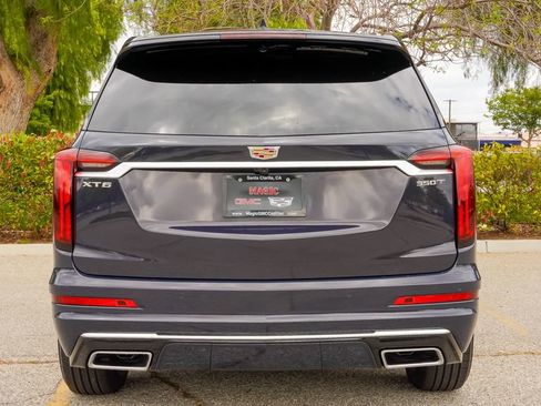 Certified 2025 Cadillac XT6 Luxury FWD image 11