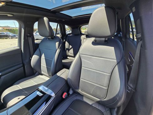 Used 2026 Mercedes-Benz GLC 300 4MATIC image 22