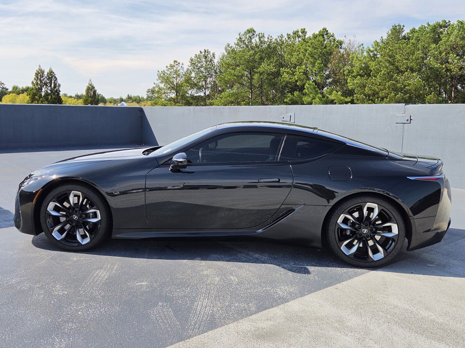 Used 2024 Lexus LC 500 Coupe w/ Dynamic Handling Package RWD image 2