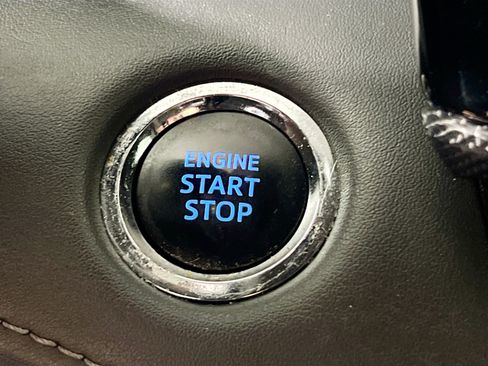 Used 2022 Toyota Highlander XSE image 24