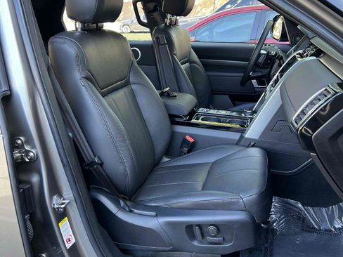 Used 2018 Land Rover Discovery HSE AWD/4WD image 42
