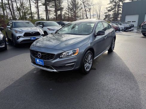 Used 2018 Volvo S60 T5 Cross Country Platinum w/ Climate Package image 2