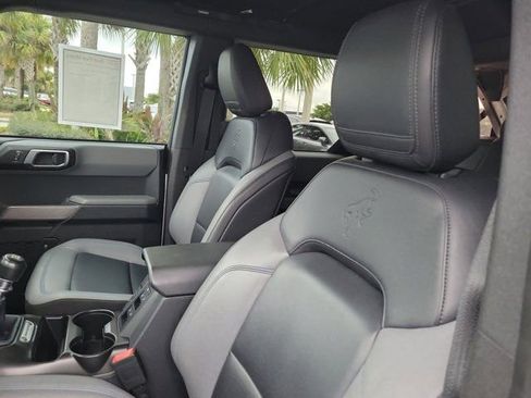 Used 2023 Ford Bronco Black Diamond image 17