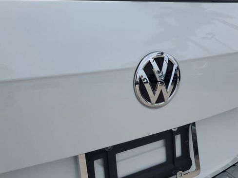 Used 2021 Volkswagen Tiguan SE AWD/4WD image 7