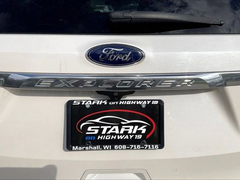 Used 2020 Ford Explorer XLT w/ Equipment Group 202A AWD/4WD image 24