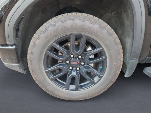 Used 2024 GMC Sierra 1500 Elevation w/ Elevation Premium Package image 14