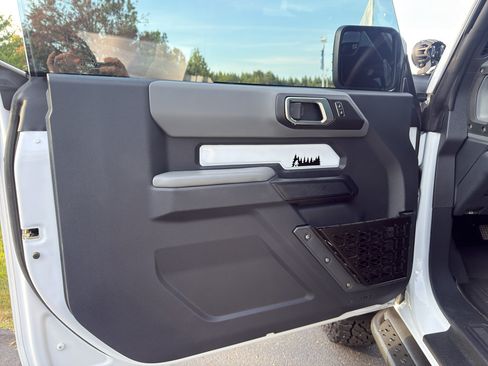 Used 2023 Ford Bronco 2-Door w/ Sasquatch Package AWD/4WD image 10
