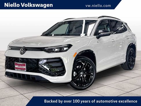 New 2026 Volkswagen Tiguan SE R-Line FWD image 1