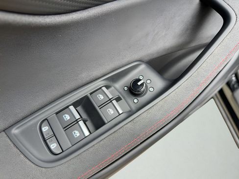 Certified 2025 Audi RS Q8 performance image 54