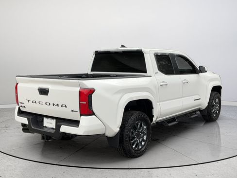 Used 2025 Toyota Tacoma SR5 AWD/4WD image 7