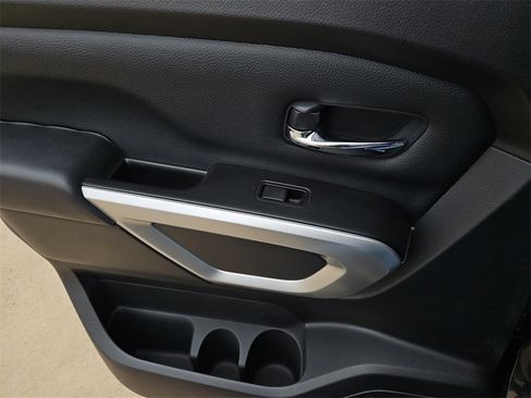 Certified 2024 Nissan Titan SV w/ SV Convenience Package image 16