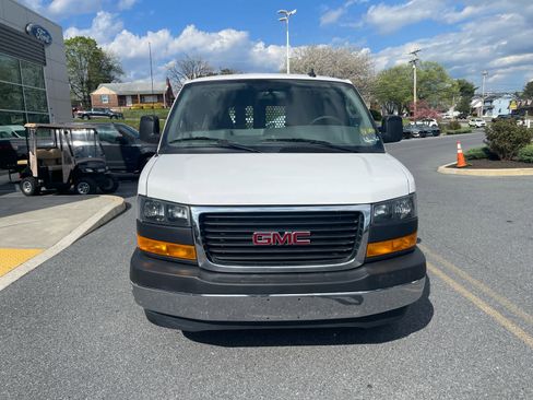 Used 2024 GMC Savana 2500 w/ Driver Convenience Package image 8