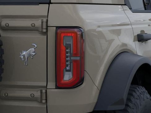 New 2026 Ford Bronco Outer Banks w/ Sasquatch Package AWD/4WD image 23