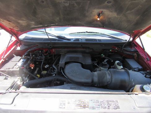 Used 2002 Ford F150 XLT RWD image 10