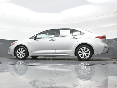 Used 2024 Toyota Corolla LE FWD image 27