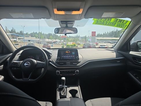 Certified 2025 Nissan Altima 2.5 S FWD image 20