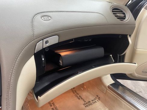 Used 2009 Mercedes-Benz SL 550 w/ Premium I Pkg image 31