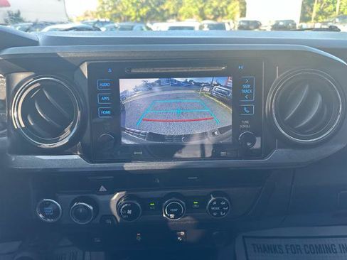 Used 2017 Toyota Tacoma TRD Off-Road w/ Tow Package AWD/4WD image 21