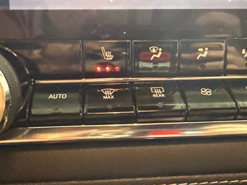 Used 2023 Chevrolet Colorado LT w/ LT Convenience Package II RWD image 22