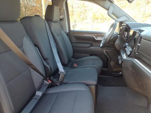 Used 2024 Chevrolet Silverado 1500 LT image 17