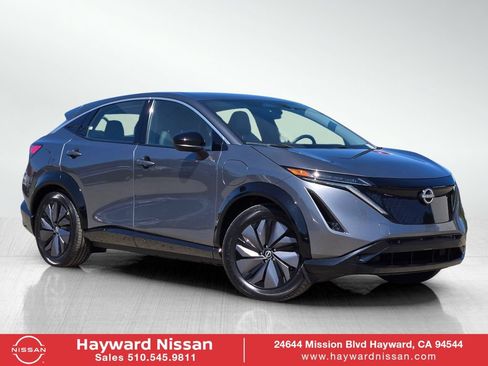 Used 2023 Nissan Ariya FWD image 1