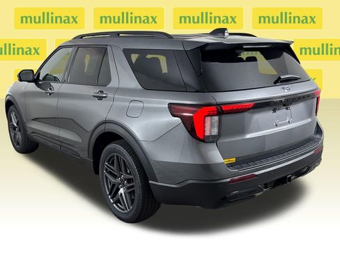 New 2026 Ford Explorer ST-Line RWD image 3