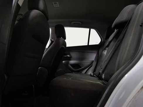 Used 2017 Chevrolet Trax LS AWD/4WD image 15