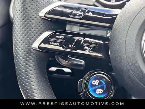 Used 2024 Mercedes-Benz GLC 43 AMG 4MATIC image 31