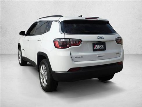 Used 2024 Jeep Compass Latitude AWD/4WD image 13