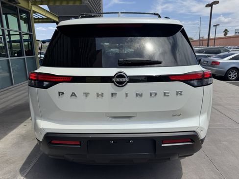 Used 2024 Nissan Pathfinder SV w/ Lighting Package (N92) image 13
