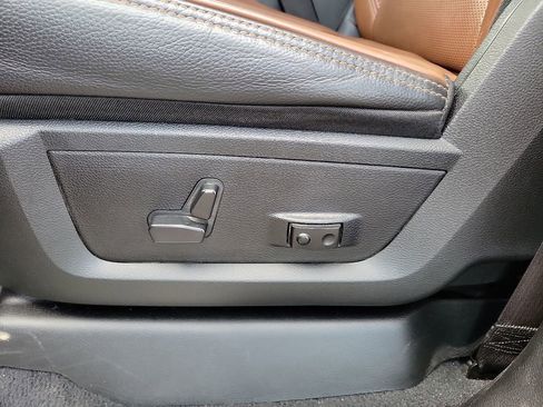 Used 2023 RAM 3500 Limited image 11