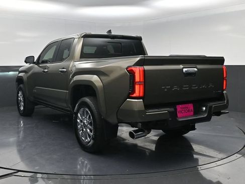 Used 2026 Toyota Tacoma Limited AWD/4WD image 18