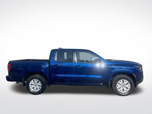 Used 2022 Nissan Frontier SV image 9