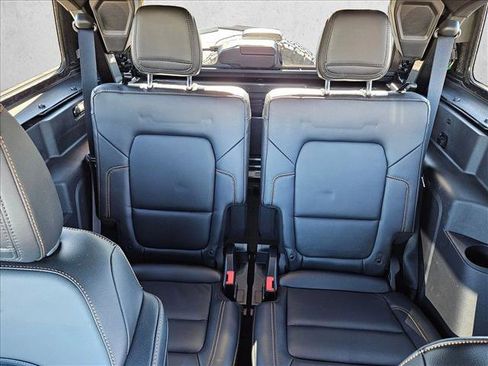 Used 2024 Ford Bronco Badlands image 20