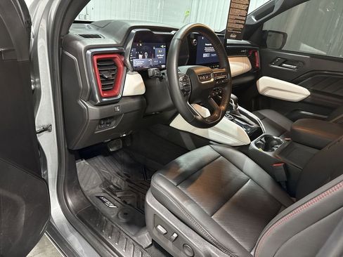 Used 2024 GMC Canyon AT4X image 10