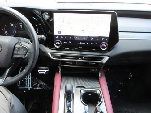 Used 2024 Lexus RX 500h F Sport w/ Accessory Package (K3) AWD/4WD image 38