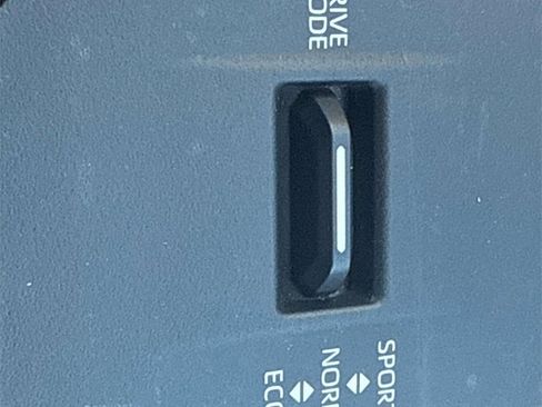 Used 2024 Toyota Highlander Platinum image 20