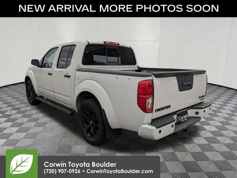 Used 2020 Nissan Frontier SV w/ Midnight Edition Floor Mats AWD/4WD image 5