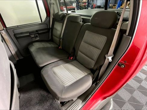 Used 2005 Ford Explorer Sport Trac XLS image 31